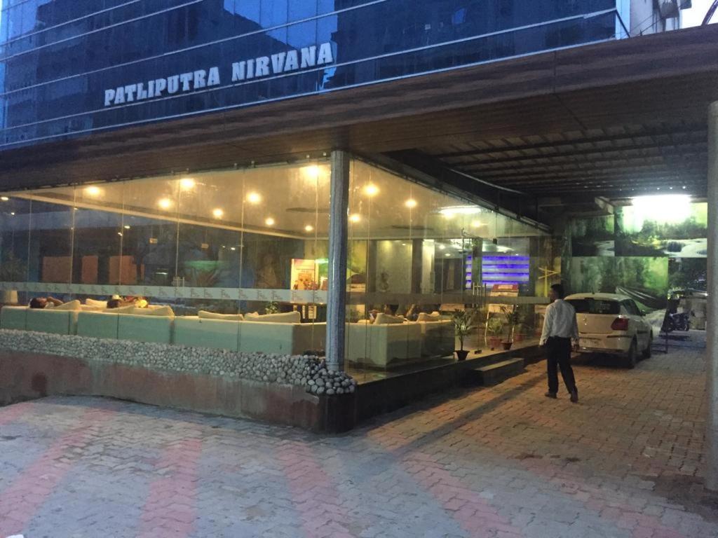 Hotel Patliputra Nirvana Patna Kültér fotó