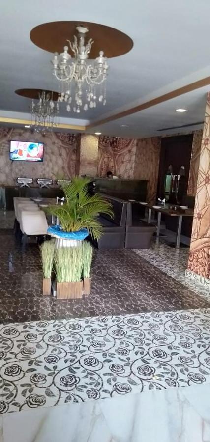 Hotel Patliputra Nirvana Patna Kültér fotó
