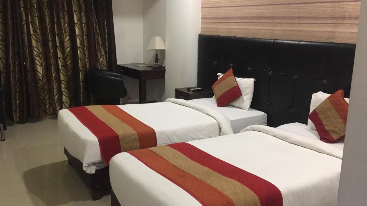 Hotel Patliputra Nirvana Patna Kültér fotó