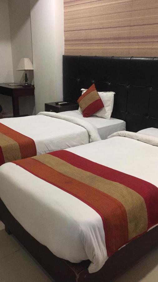 Hotel Patliputra Nirvana Patna Kültér fotó