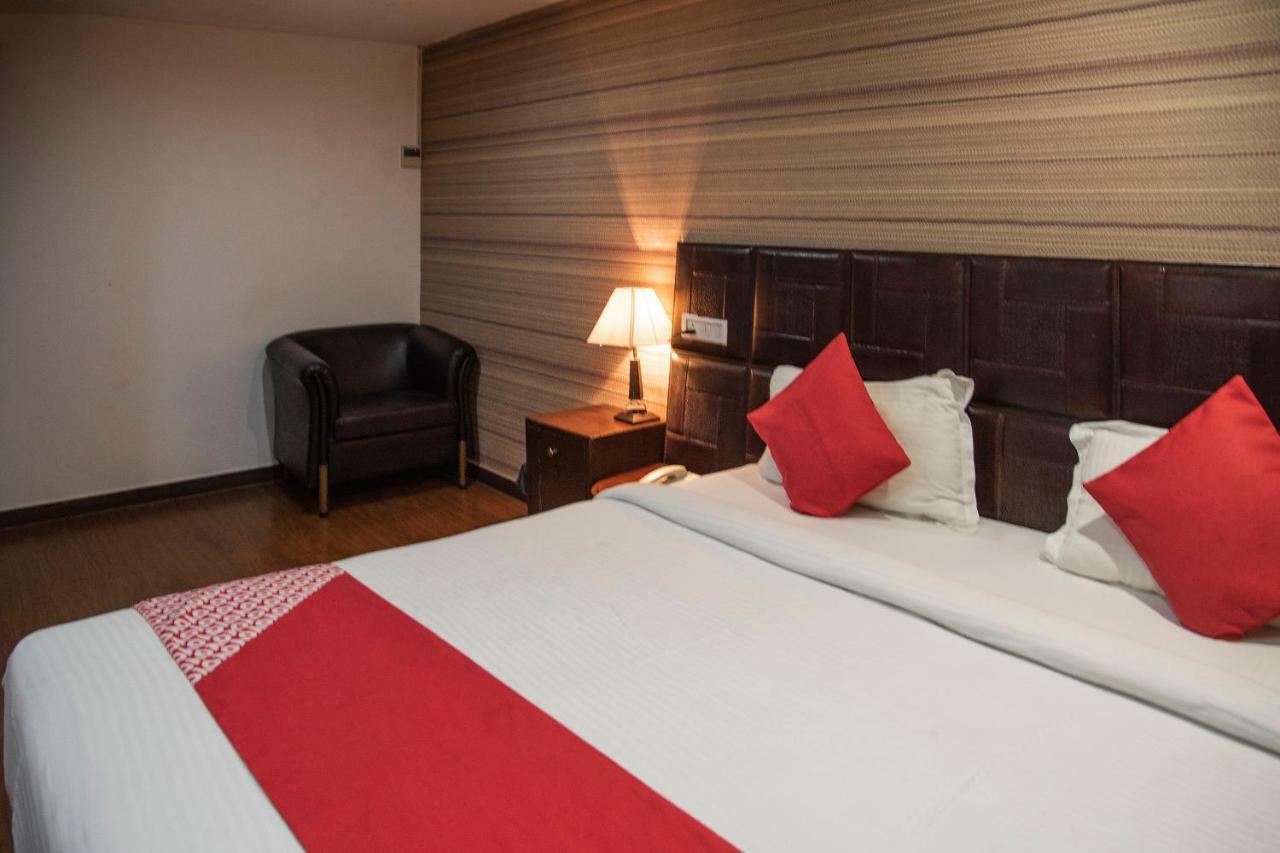 Hotel Patliputra Nirvana Patna Kültér fotó
