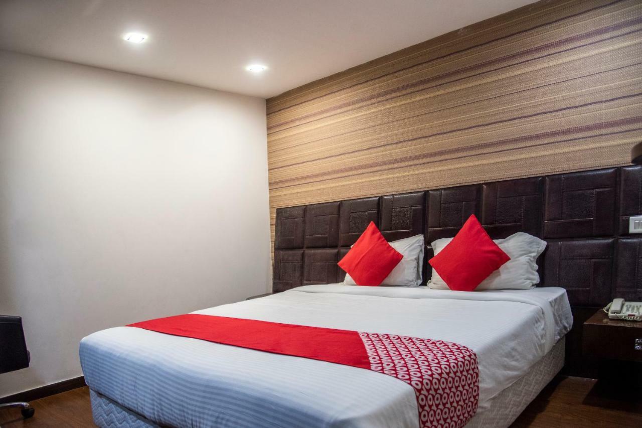 Hotel Patliputra Nirvana Patna Kültér fotó